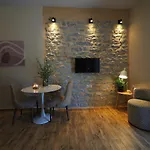Terra Di Pietra Exclusive &