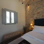 Terra Di Pietra Exclusive & מלון דירות 4*