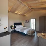 Terra Di Pietra Exclusive & מלון דירות 4*