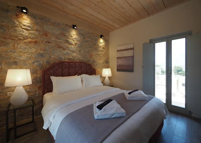 Aparthotel Terra Di Pietra Exclusive Suites&apartments Areopoli