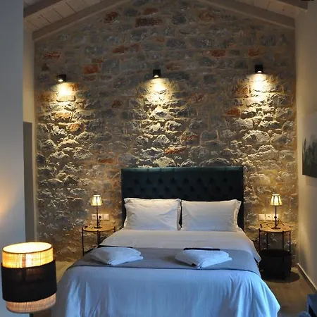 Terra Di Pietra Exclusive & 4* Areopoli
